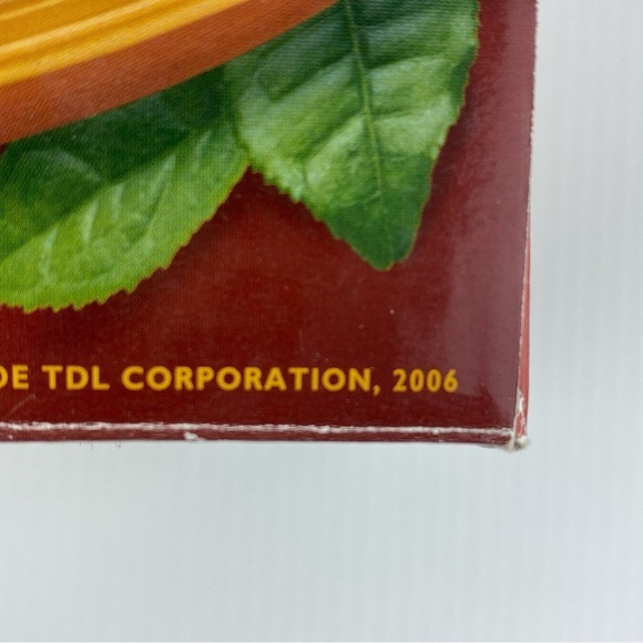 Tim Hortons Tea Cup and Saucer with Original Box Collectors 2006 - 8 ounce mug - Picture 9 of 12